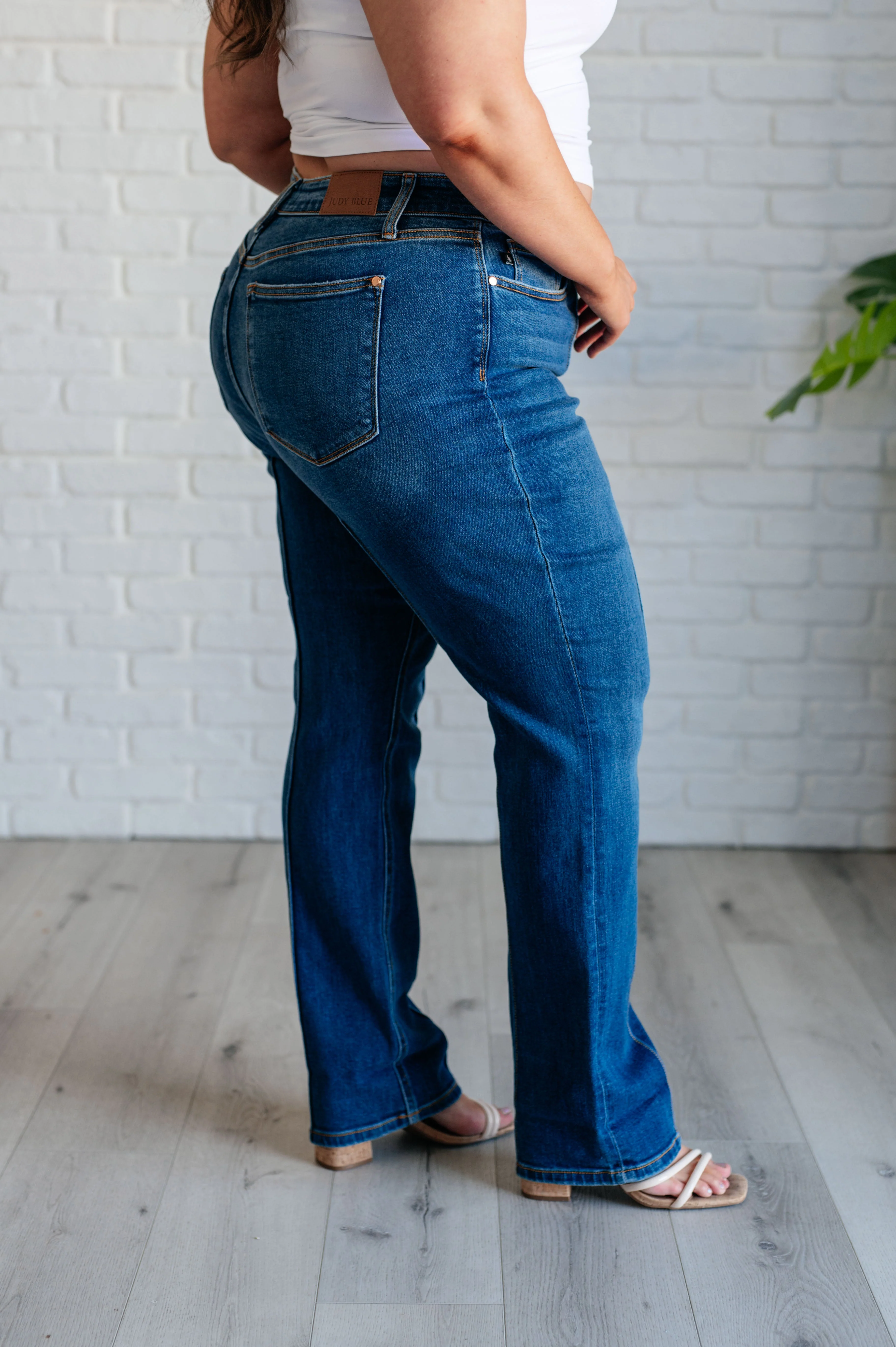 High Rise Center Seam Detail Straight Jeans