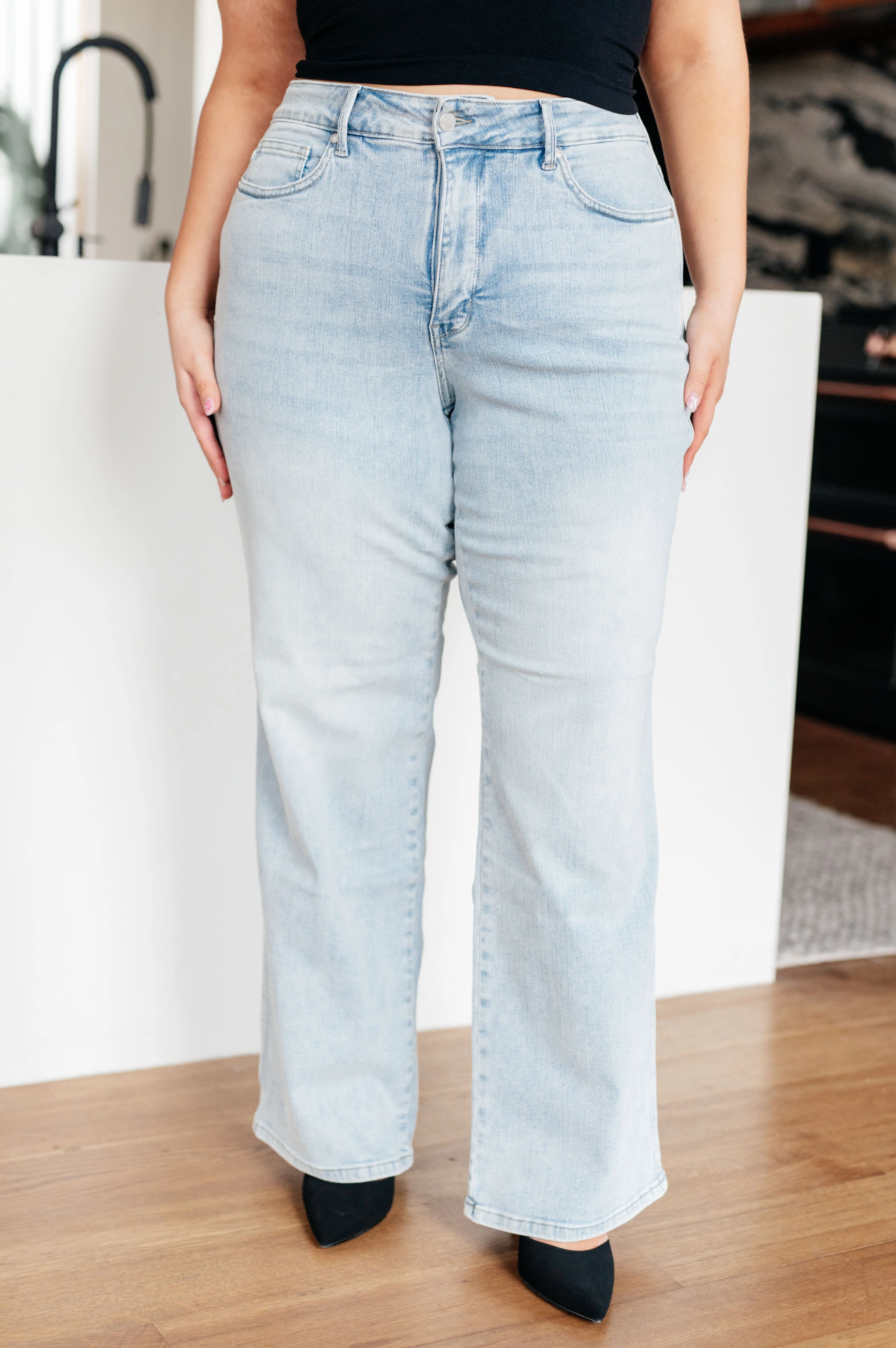 High Rise Control Top Vintage Wash Straight Jeans