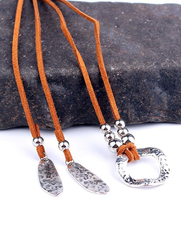 Freely adjustable piece velvet rope necklace