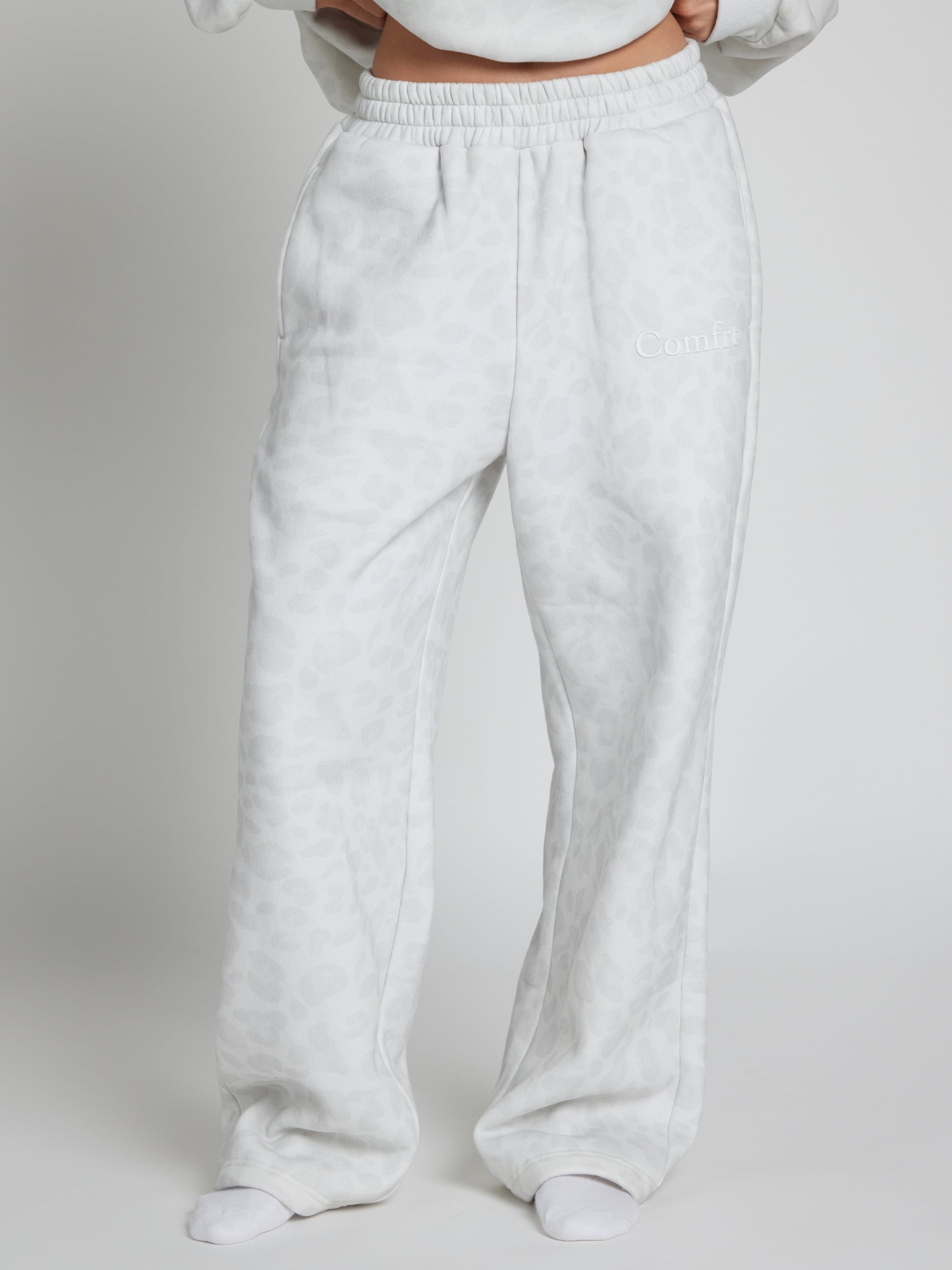 Minimalist Straight Leg Sweatpants