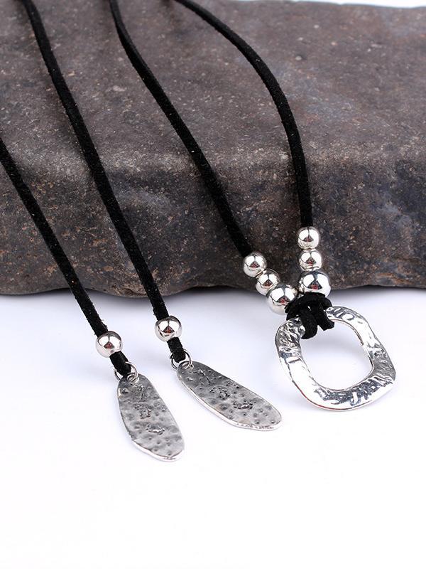 Freely adjustable piece velvet rope necklace